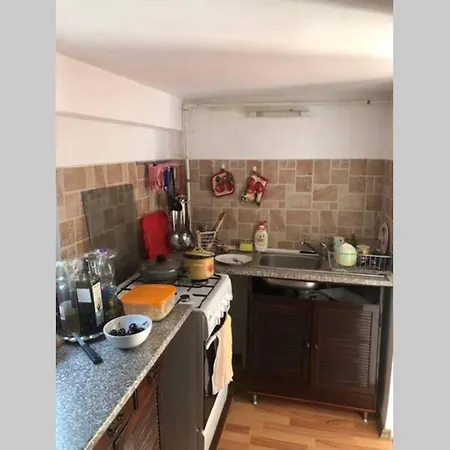 Apartment Cozy Central Apartment, Very Close To Everything!Perfect For Untold And Electric Castle Festivals!